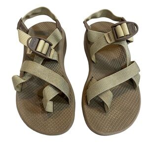 Chaco Women's Z/Cloud 2
Metallic Gold Sandal W 6